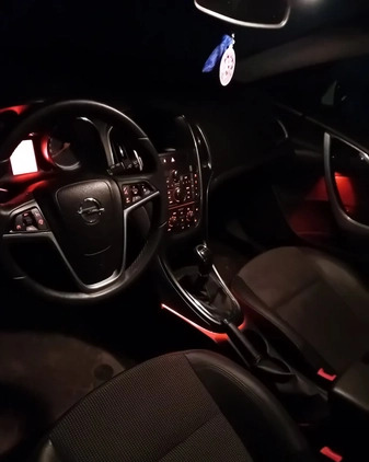 Opel Astra cena 26900 przebieg: 199031, rok produkcji 2012 z Gorlice małe 37
